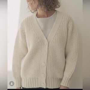 [SOLD 💫] Gillian Stevens Eleanor cardigan